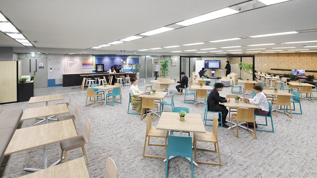 カフェ「OTEMACHI TRANSIT CAFE」