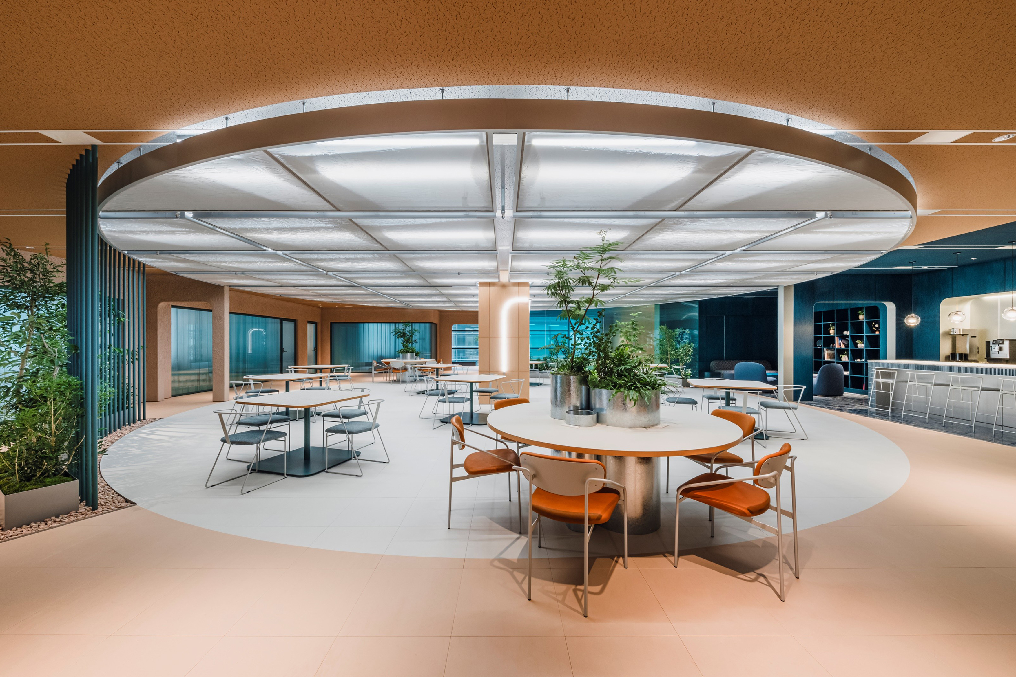 Toyo Engineering Head Office Bay Tech Makuhari Toyo Engineering Head Office Bay Tech Makuhari