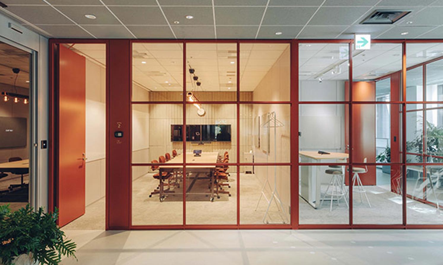 Partition Office design with a red theme