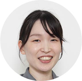 山根 知子（資材）