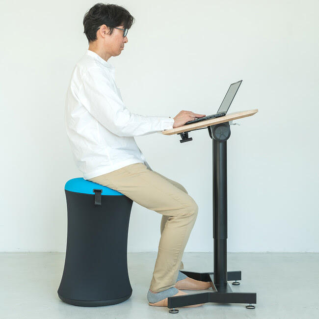 Compatible with standard height desks and slightly higher desks.