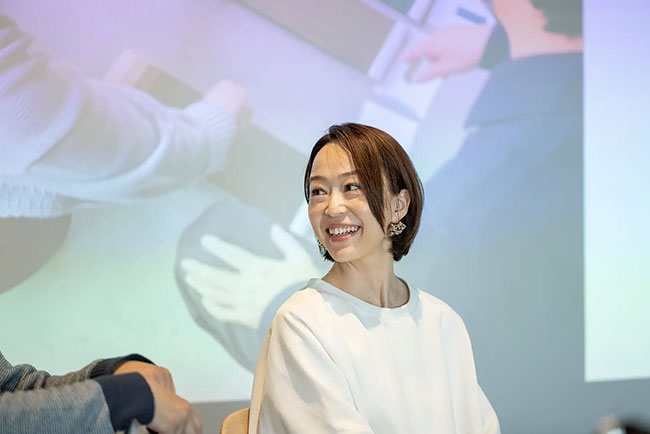 株式会社イトーキ 営業本部 ワークスタイルデザイン統括部 第2デザインセンター長 香山 幸子 株式会社イトーキ 営業本部 ワークスタイルデザイン統括部 第2デザインセンター長 香山 幸子