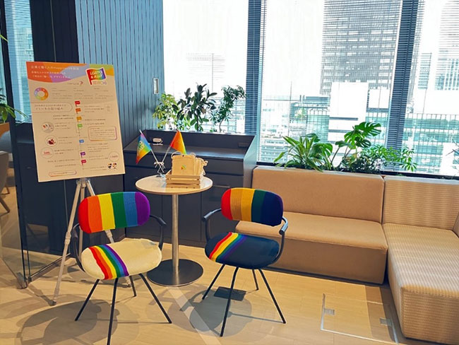 ITOKI TOKYO XORK エントランスでの展示の様子 ITOKI TOKYO XORK エントランスでの展示の様子