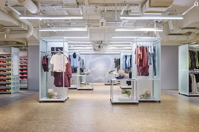 ITOKI SAKUMAESHIMA s space design example of ASICS RUN TOKYO MARUNOUCHI released Newsroom ITOKI Corporate Information Site